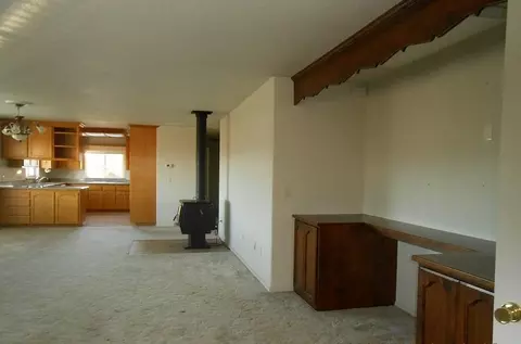 831 Northview Dr, Yreka, CA 96097 photo 9