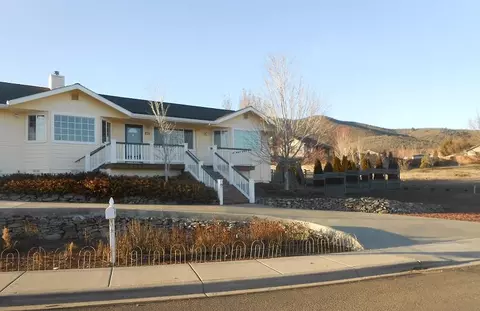 831 Northview Dr, Yreka, CA 96097 photo 1