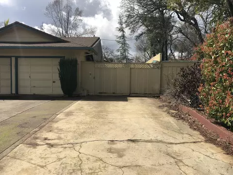 7084 Granada Dr, Redding, CA 96002 photo 4