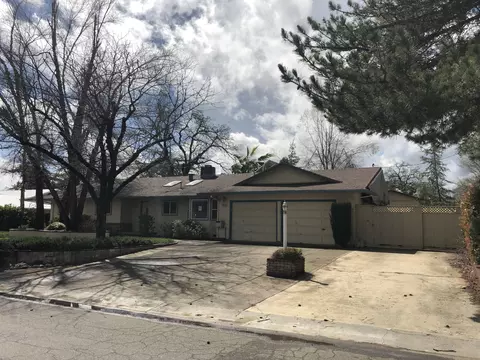 7084 Granada Dr, Redding, CA 96002 photo 2