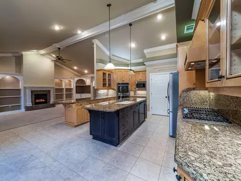 2575 Templeton Dr, Redding, CA 96002 photo 10