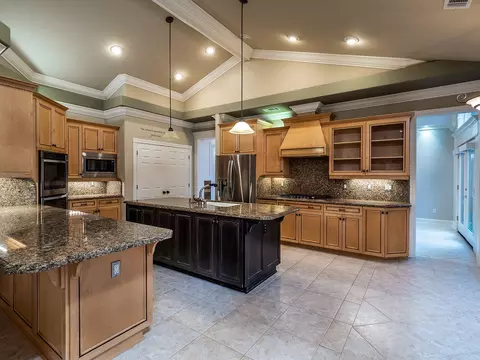 2575 Templeton Dr, Redding, CA 96002 photo 9