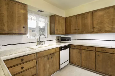 1550 Mesa St, Redding, CA 96001 photo 5