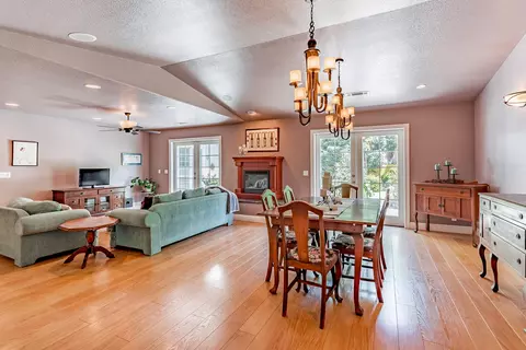 4217 Pasatiempo Ct, Redding, CA 96002 photo 12