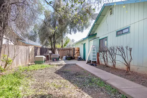 1802 Breckenwood Dr, Redding, CA 96002 photo 10