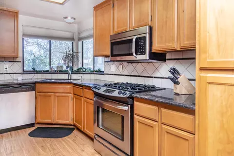 1802 Breckenwood Dr, Redding, CA 96002 photo 18