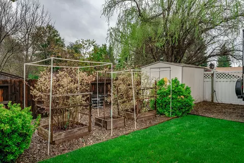 4493 Quinton Dr, Redding, CA 96001 photo 25
