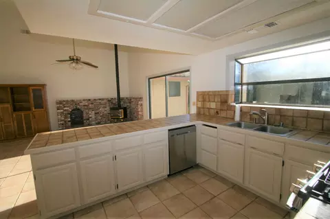 1686 Kildare Ct, Redding, CA 96001 photo 11