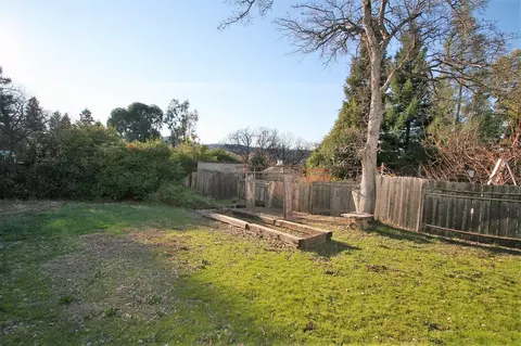 1686 Kildare Ct, Redding, CA 96001 photo 30