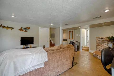 16185 Plateau Cir, Redding, CA 96001 photo 38