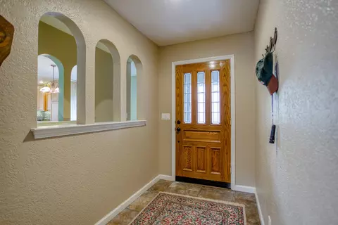 16185 Plateau Cir, Redding, CA 96001 photo 4
