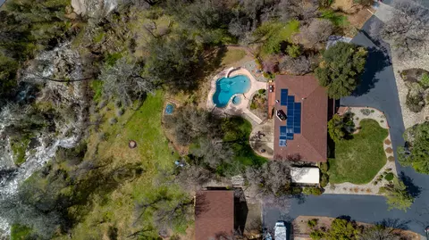 16185 Plateau Cir, Redding, CA 96001 photo 3
