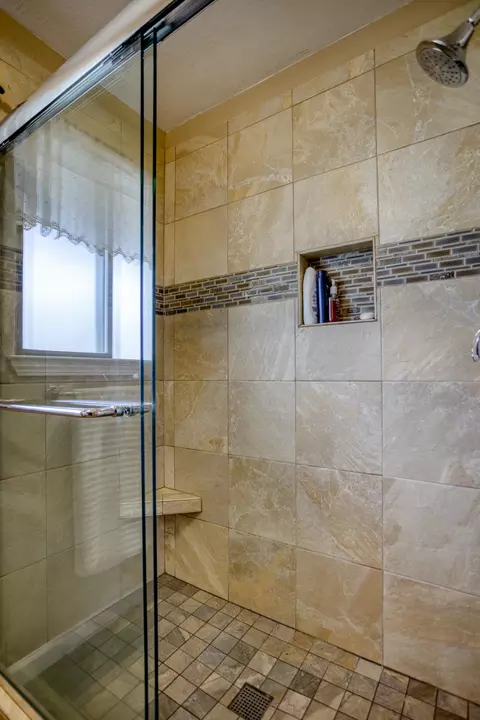 16185 Plateau Cir, Redding, CA 96001 photo 31