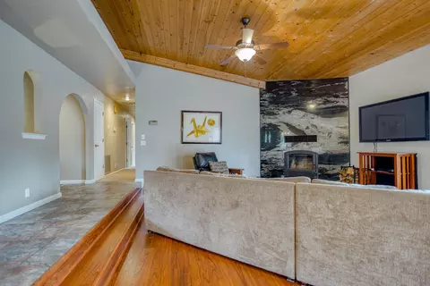 16185 Plateau Cir, Redding, CA 96001 photo 7