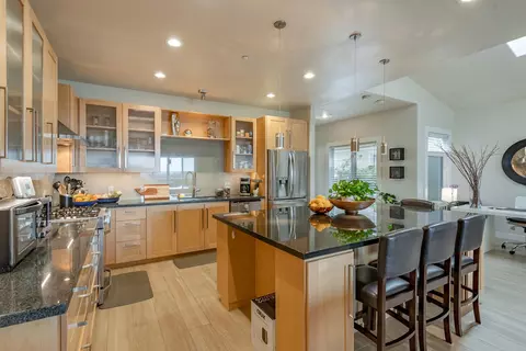 865 Cherryhill Trl, Redding, CA 96003 photo 9
