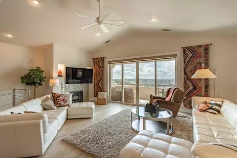 865 Cherryhill Trl, Redding, CA 96003 photo 4