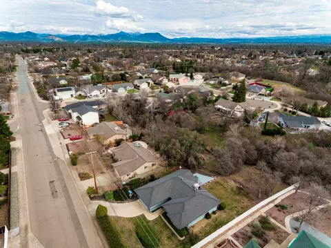 11443 Ridgewood Rd, Redding, CA 96003 photo 1