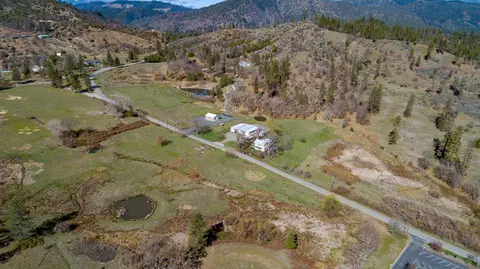 930 Lewiston Rd, Lewiston, CA 96052 photo 1
