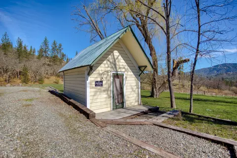 930 Lewiston Rd, Lewiston, CA 96052 photo 63