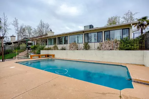 3765 Wasatch Dr, Redding, CA 96001 photo 1
