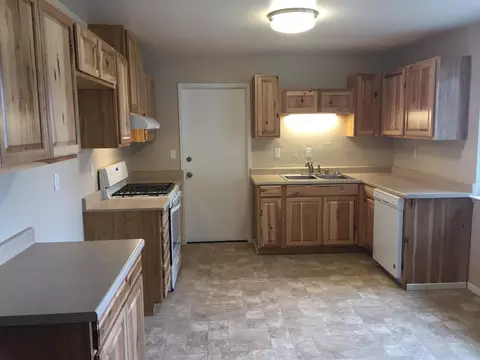 3016 Aster St, Anderson, CA 96007 photo 4