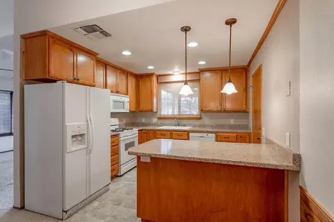 2165 Jessica Way, Redding, CA 96002 photo 5