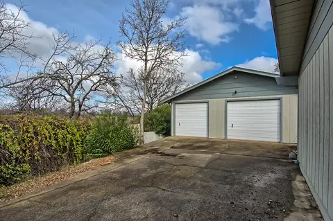 3440 Summit Dr, Redding, CA 96001 photo 5
