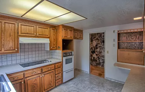 3440 Summit Dr, Redding, CA 96001 photo 13