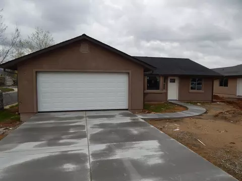 16874 Santa Barbara Dr, Redding, CA 96003 photo 1