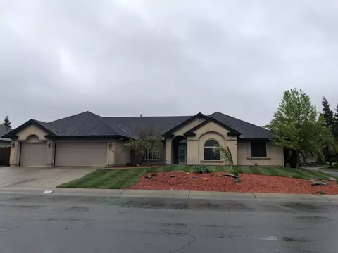3950 Teton Dr, Redding, CA 96001 photo 1