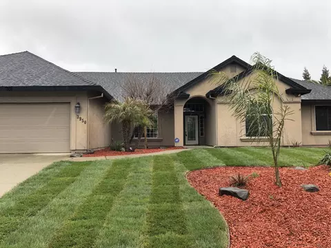 3950 Teton Dr, Redding, CA 96001 photo 2