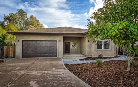 4011 Meander Dr, Redding, CA 96001 photo 1