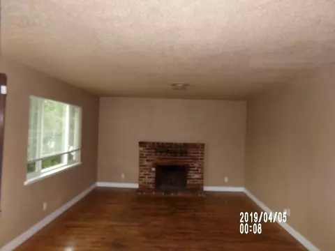 1615 Carmel Way, Red Bluff, CA 96080 photo 2