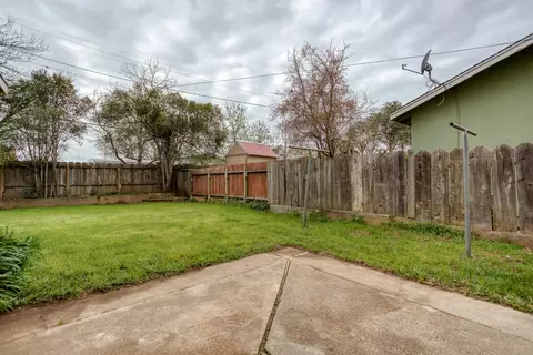 1615 Carmel Way, Red Bluff, CA 96080 photo 10