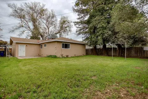 1615 Carmel Way, Red Bluff, CA 96080 photo 11