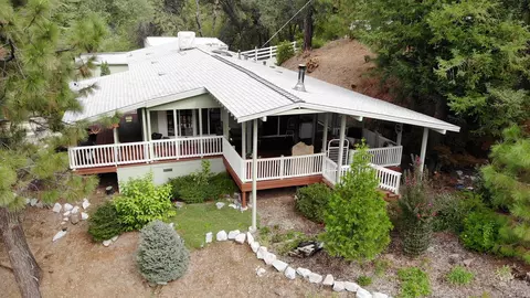 14370 Wintu Way, Redding, CA 96003 photo 2