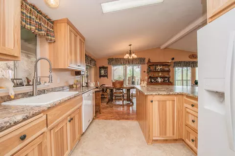14370 Wintu Way, Redding, CA 96003 photo 8