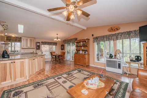 14370 Wintu Way, Redding, CA 96003 photo 5