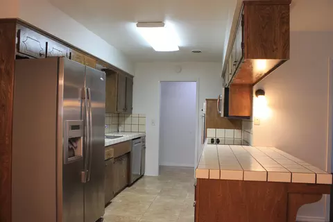 6713 Southgate Dr, Redding, CA 96001 photo 3