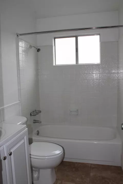 6713 Southgate Dr, Redding, CA 96001 photo 8