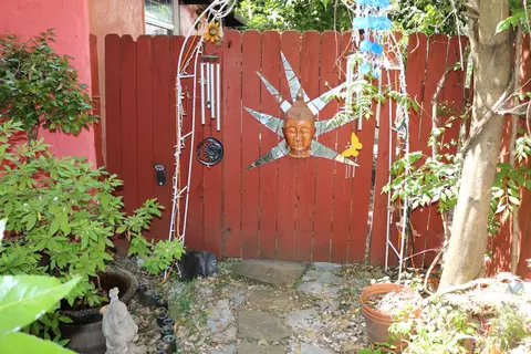 2556 Freebridge St, Redding, CA 96001 photo 2