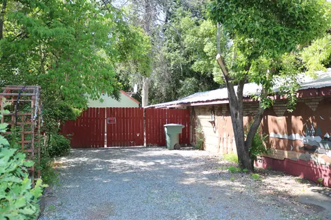 2556 Freebridge St, Redding, CA 96001 photo 55