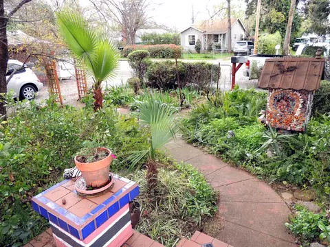 2556 Freebridge St, Redding, CA 96001 photo 3