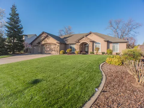 1631 Spanish Bay Dr, Redding, CA 96003 photo 1
