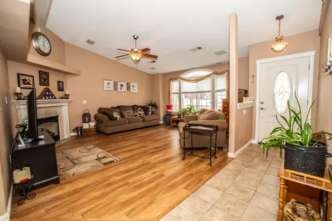 4099 Saffron Way, Redding, CA 96002 photo 6