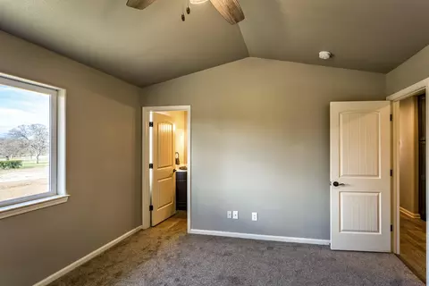 2584 Old Oregon Trl, Redding, CA 96002 photo 29
