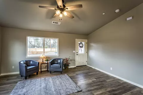 2584 Old Oregon Trl, Redding, CA 96002 photo 4
