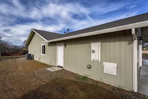 2584 Old Oregon Trl, Redding, CA 96002 photo 22