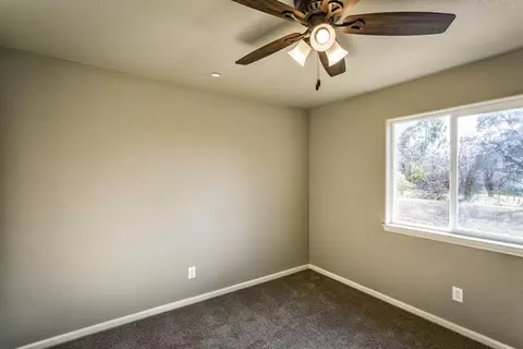 2584 Old Oregon Trl, Redding, CA 96002 photo 13