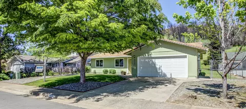 3234 Harlan Dr, Redding, CA 96003 photo 3